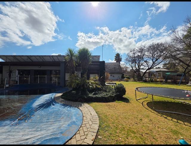 21,437M² SMALLHOLDING FOR SALE IN VAALVIEW